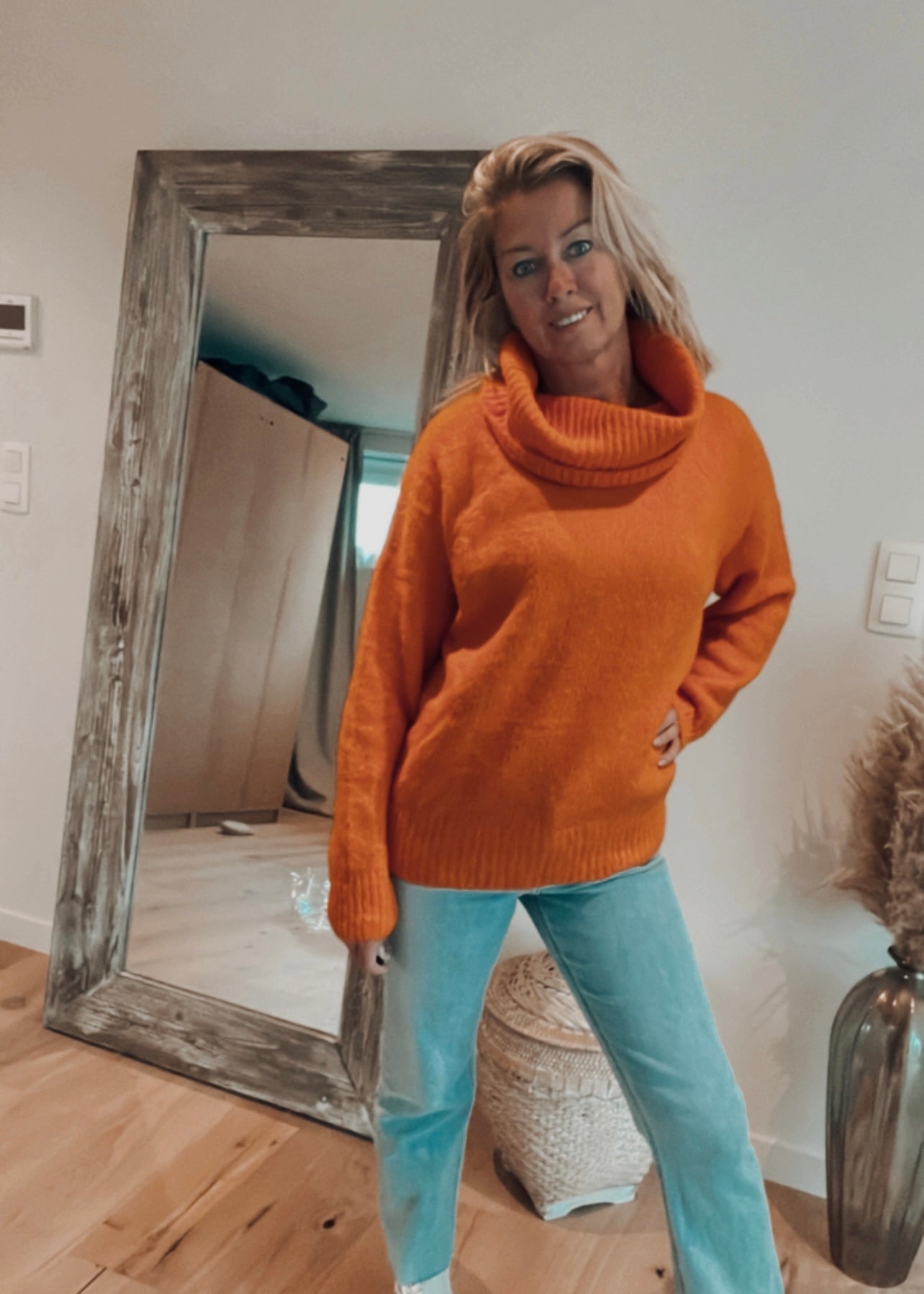 Nox Orange sweater
