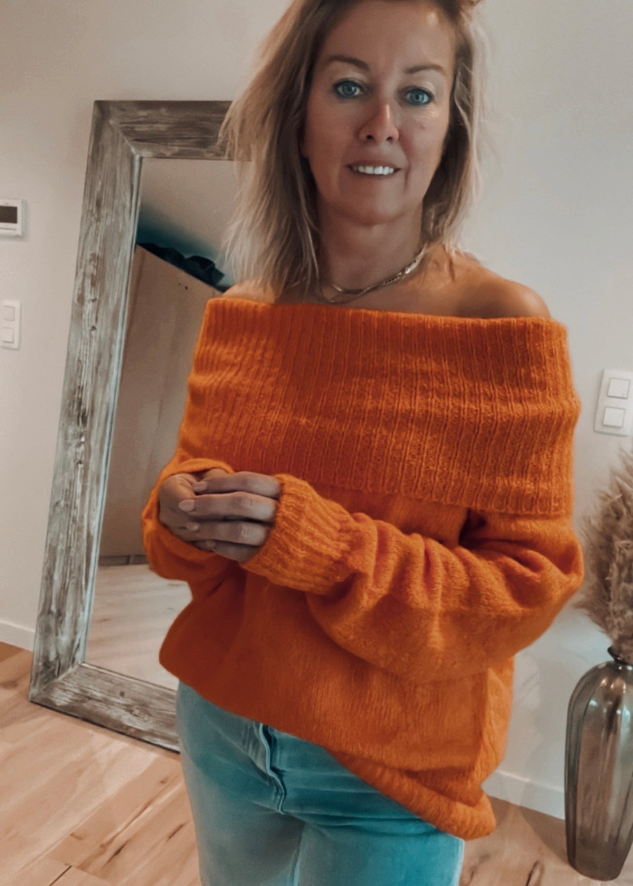 Nox Orange sweater