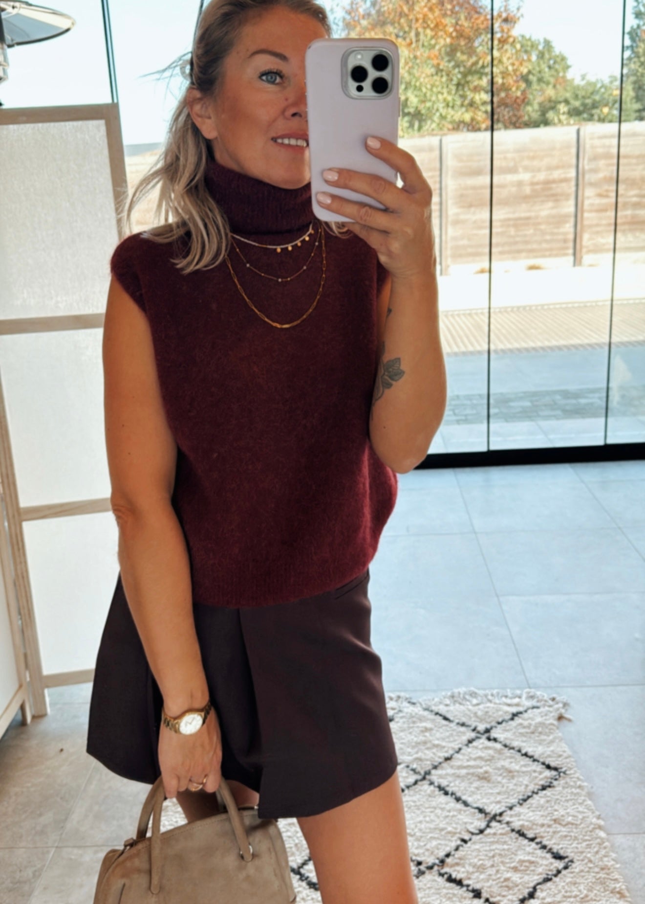 Vivi pull burgundy