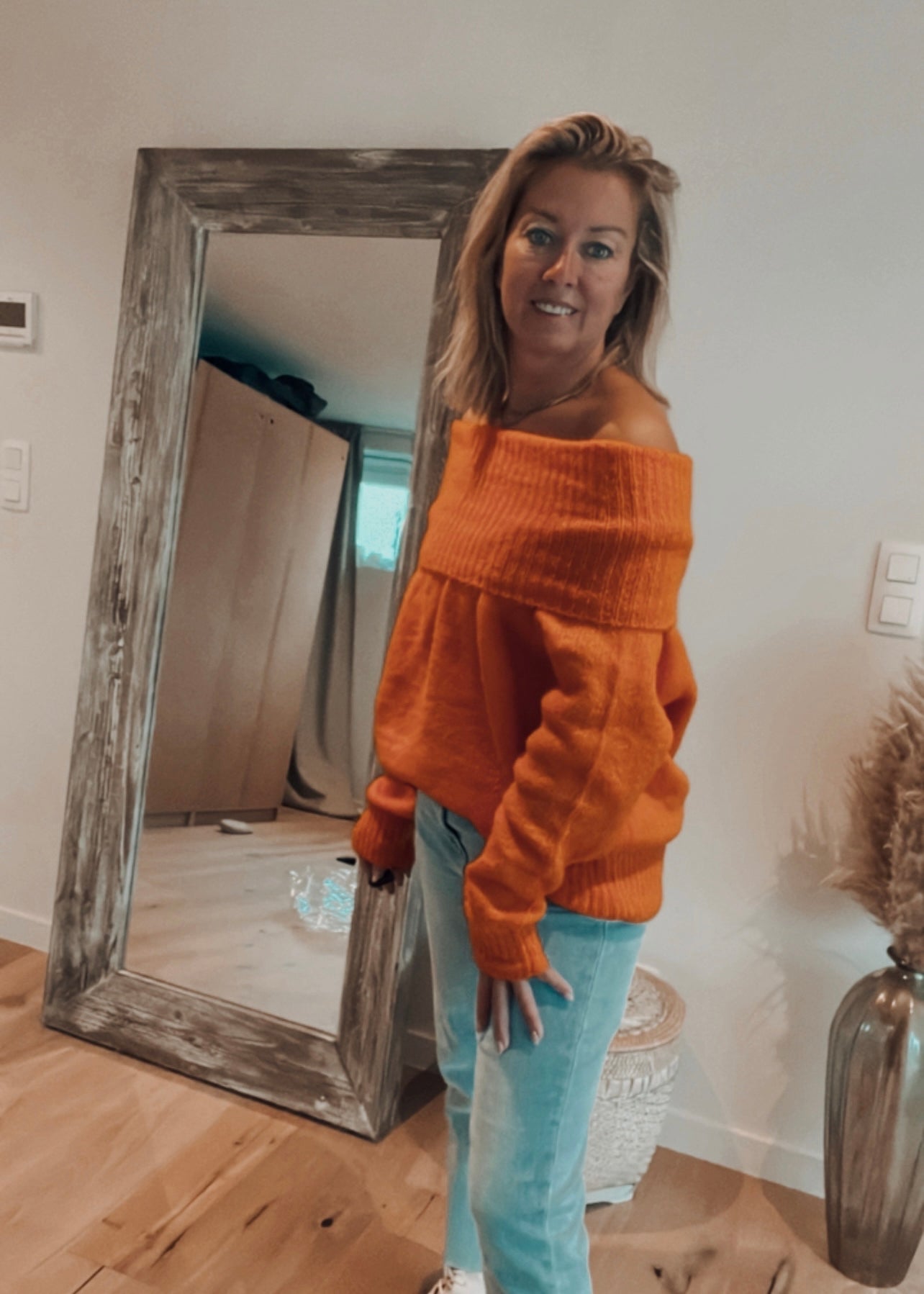 Nox Orange sweater