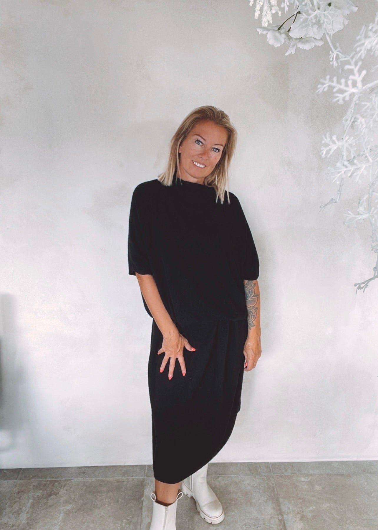Mira Cozy Oversize Dress Zwart