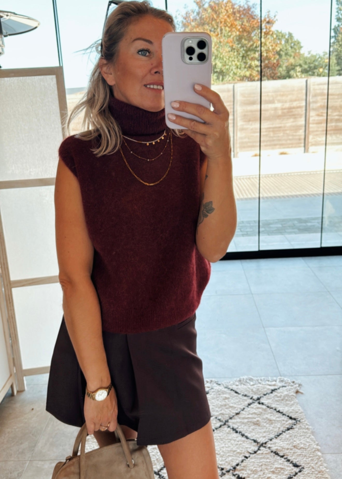 Vivi pull burgundy