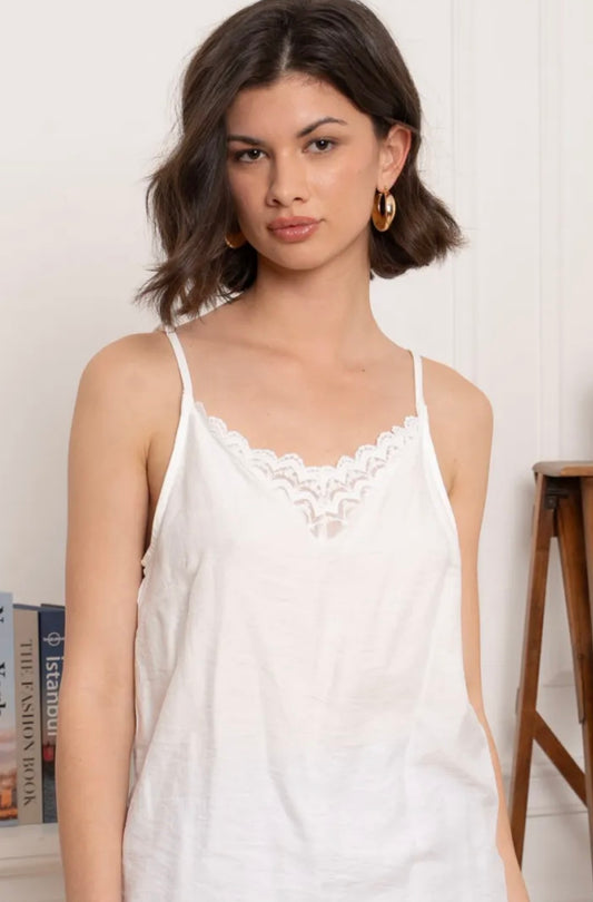 Elegante top met kant en open rug
