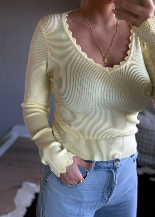 Basic geel t-shirt lange mouw