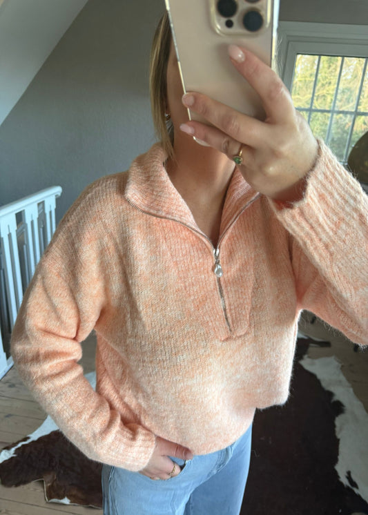 Trui oranje met parel TU