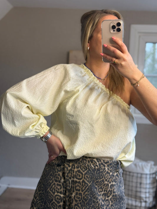 Laatste stuk 🔥 One shoulder geel