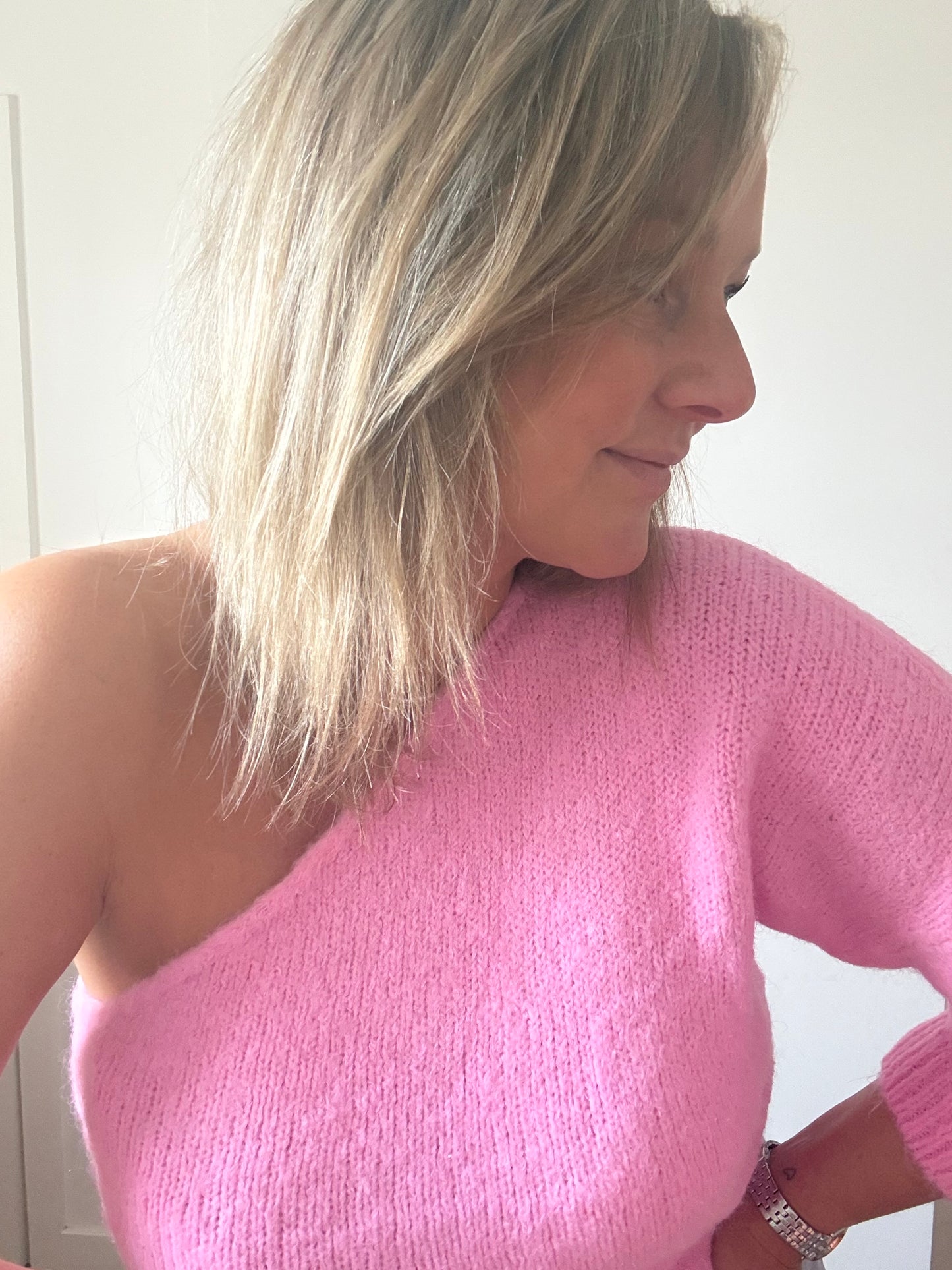 Off shoulder knit sweater TU