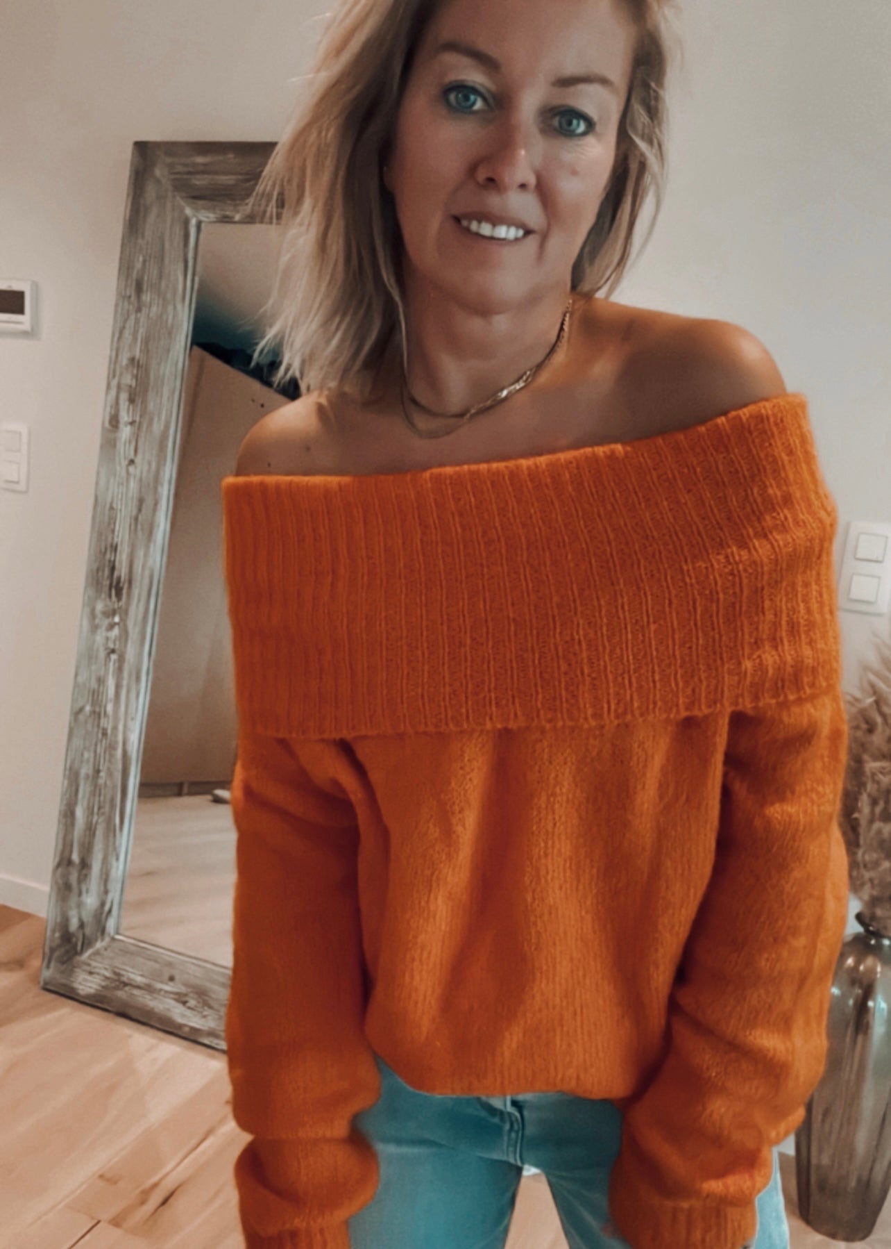 Nox Orange sweater