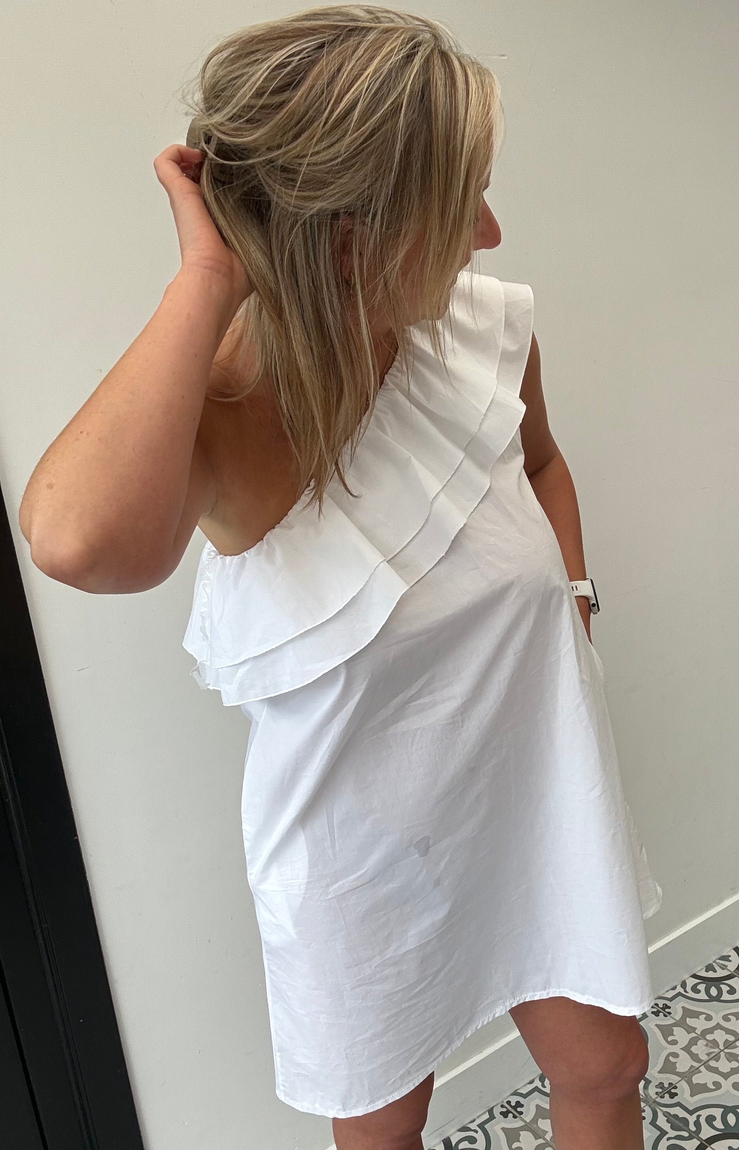 One shoulder jurk wit TU