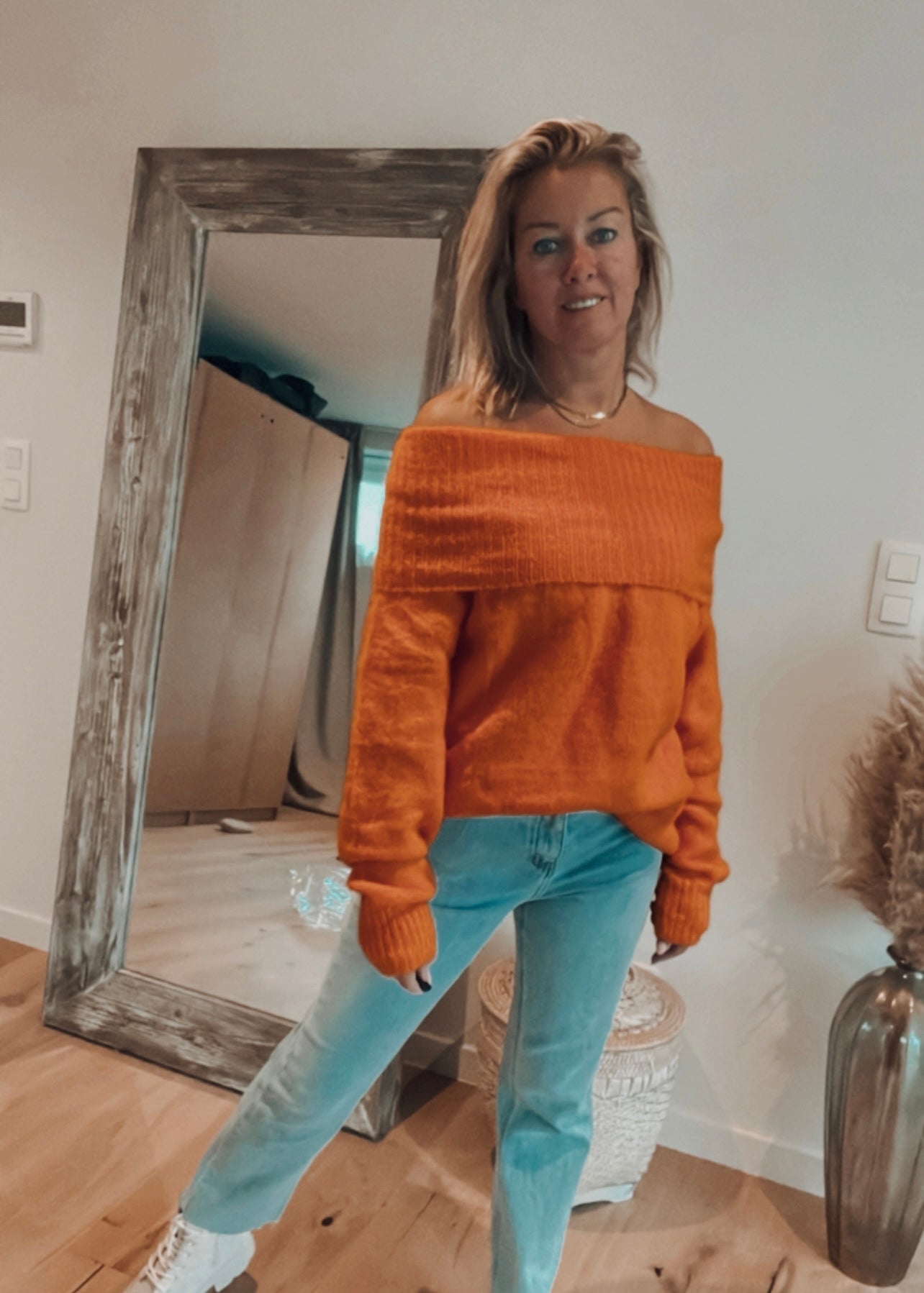 Nox Orange sweater