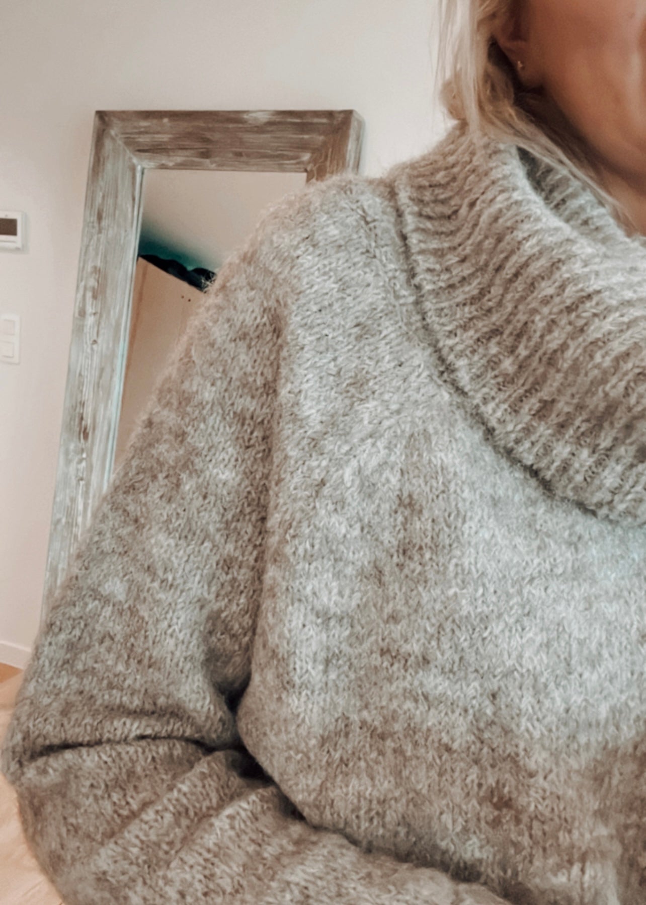 Nox Licht bruine sweater