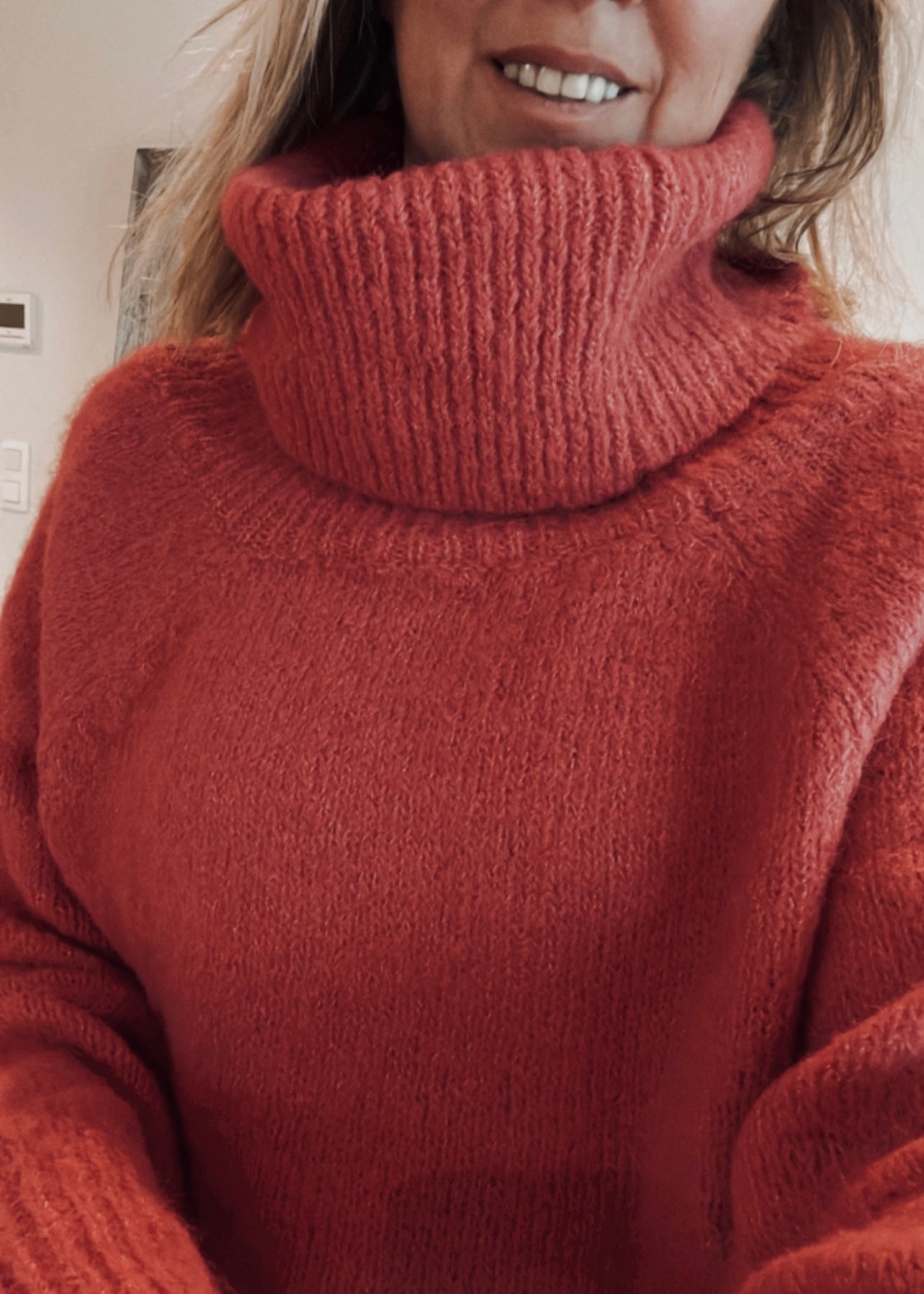 Nox Fushia sweater