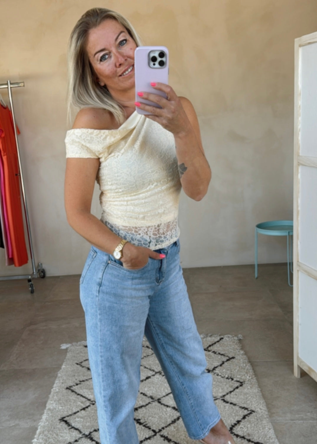 OFF SHOULDER TOP CREME