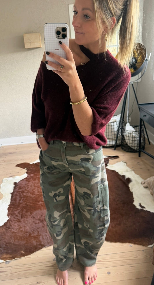 Burgundy off shoulder trui
