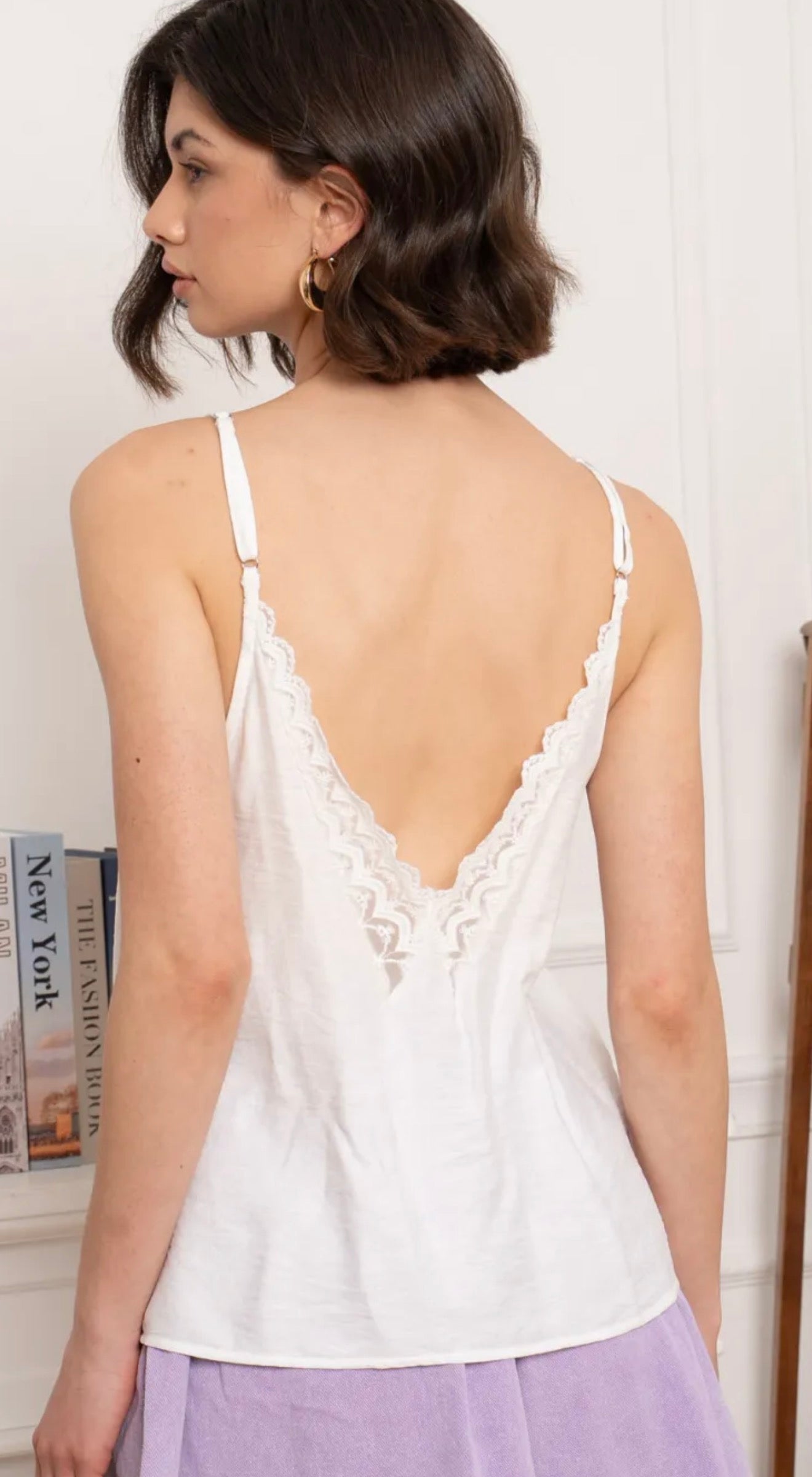 Elegante top met kant en open rug