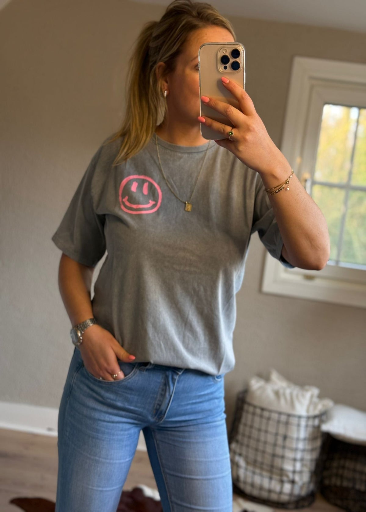 Tshirt smiley grijs