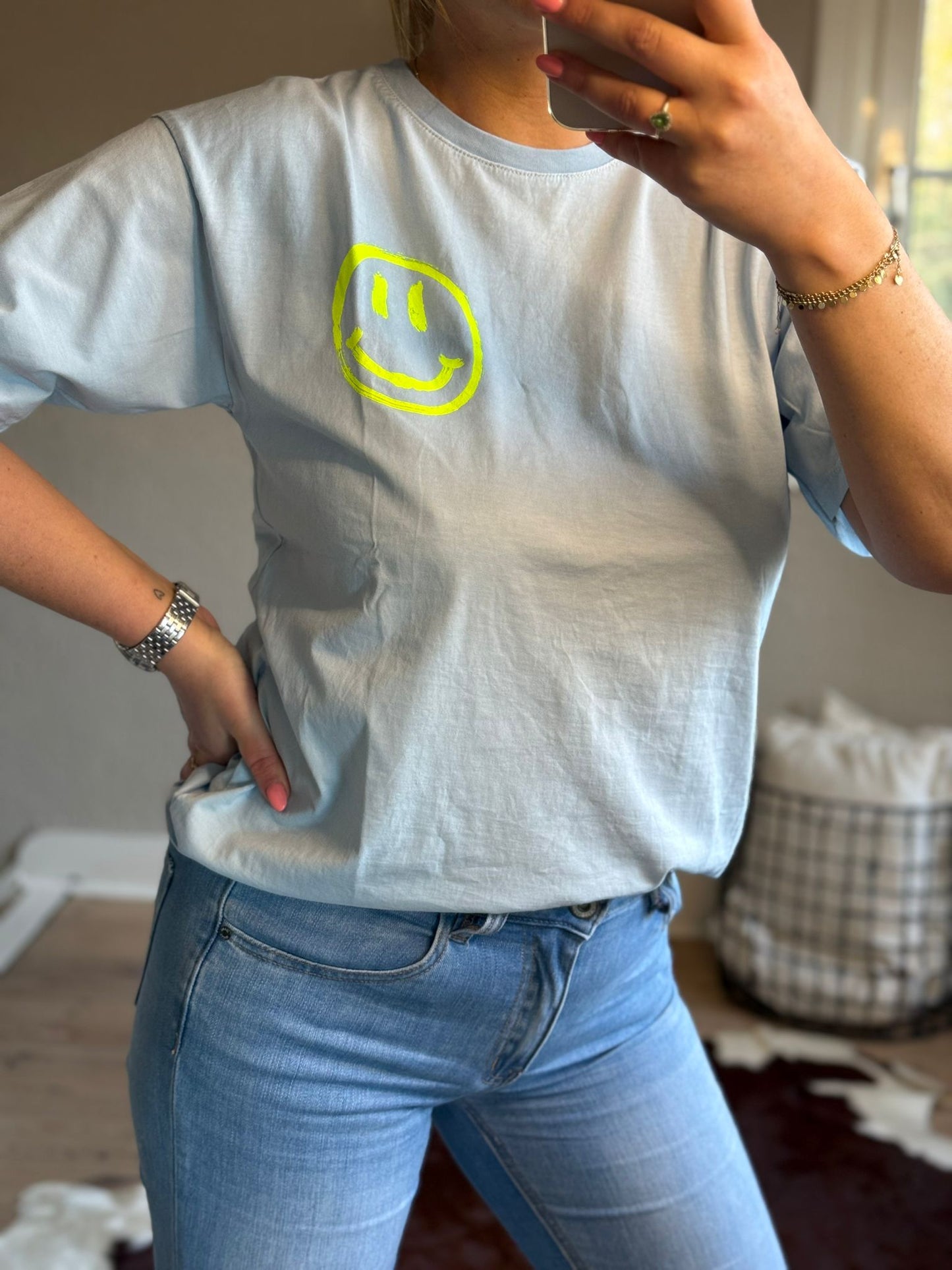 Tshirt smiley lichtblauw