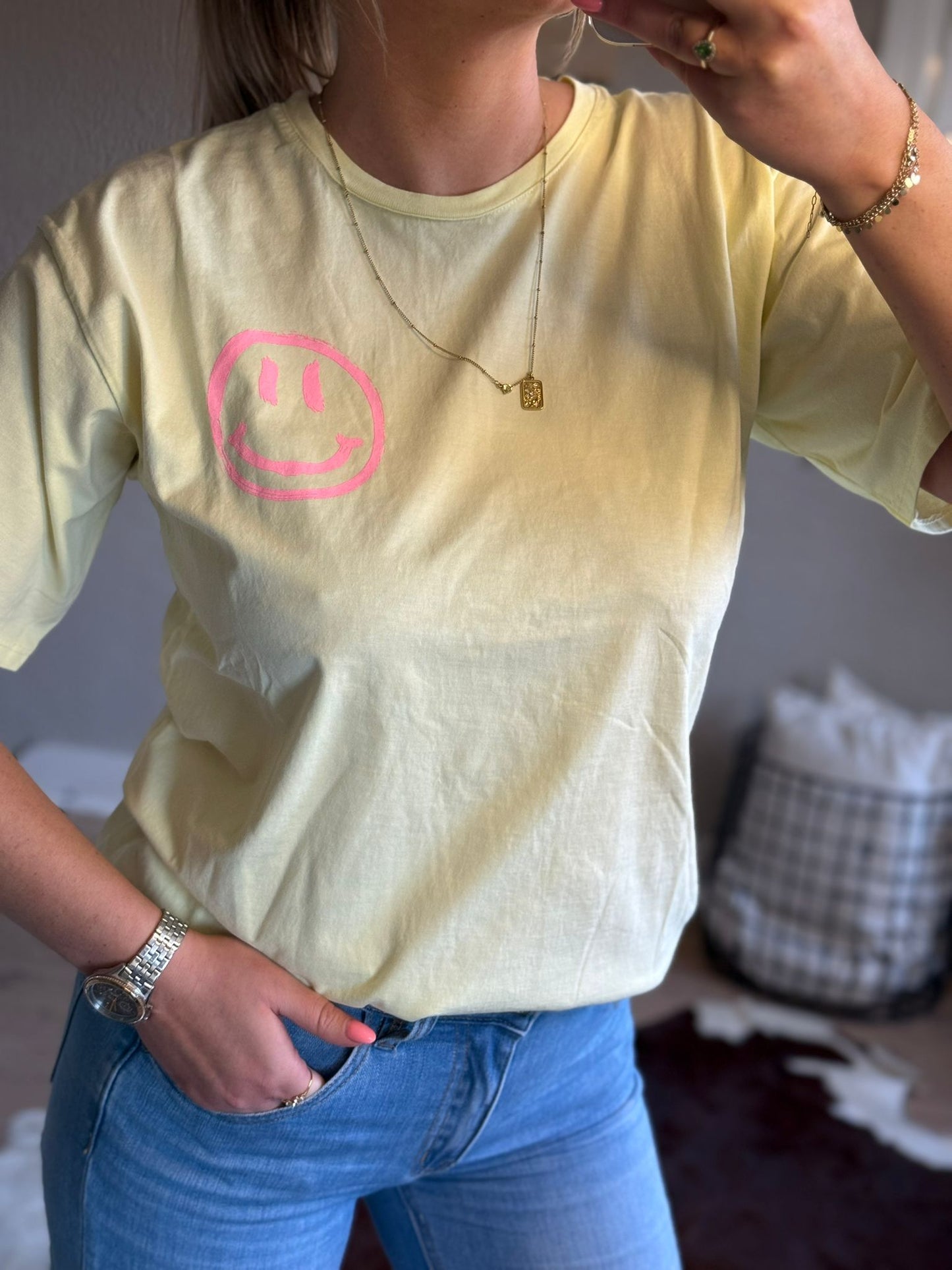 Laatste stuk 🔥  op= op! Tshirt smiley geel