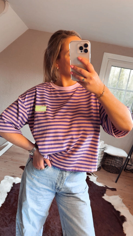 Laatste stuk 🔥  op = op! Tshirt paars roze