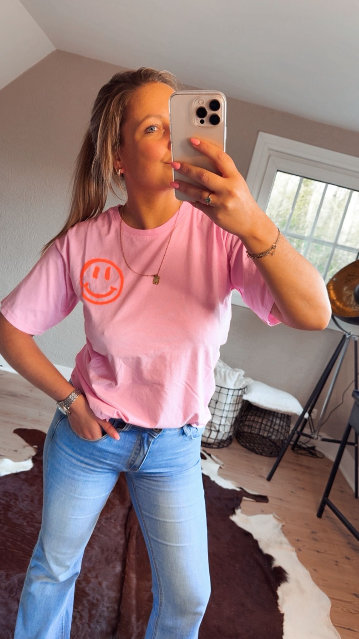 Laatste stuk 🔥 Tshirt smiley roze