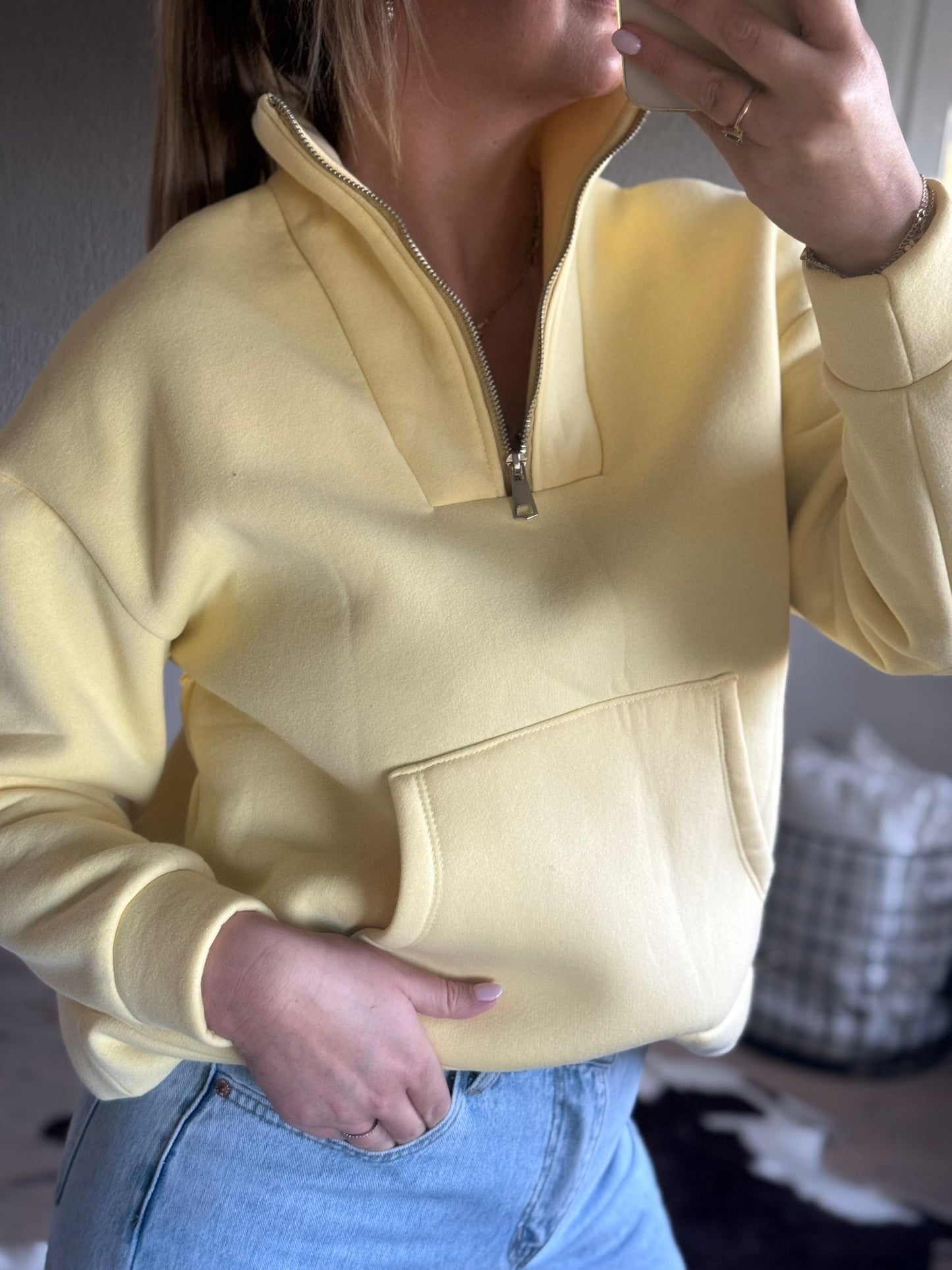 Laatste stuk 🔥 Gele sweater met rits